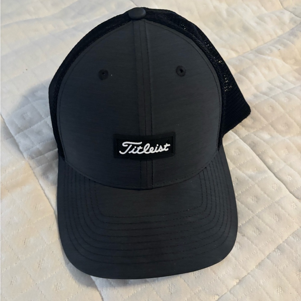 Titleist Black and Gray Golf Hat